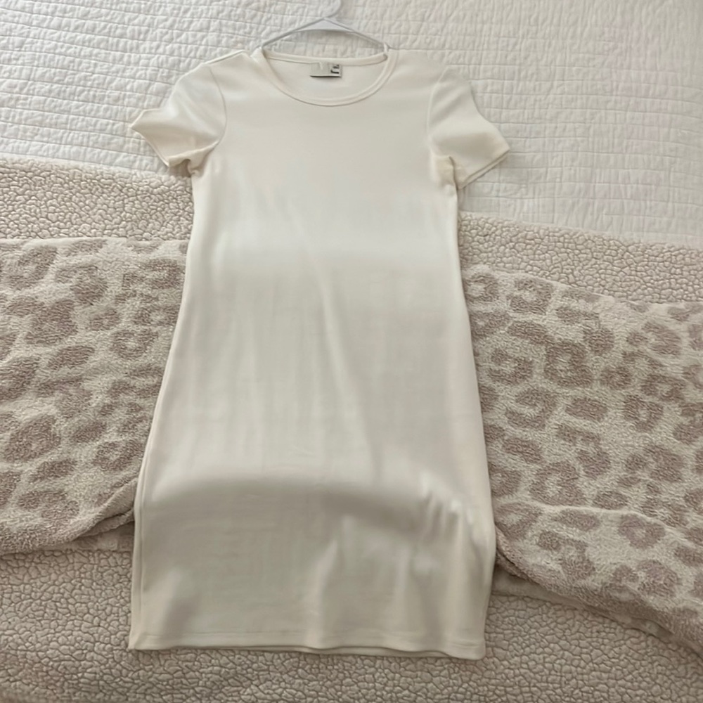 Wilfred dress from Aritzia